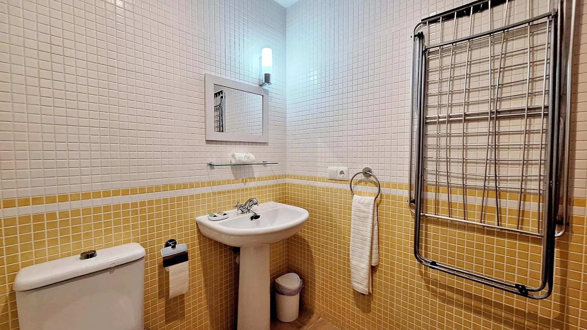 Al Andalus Hill Apartment Vera